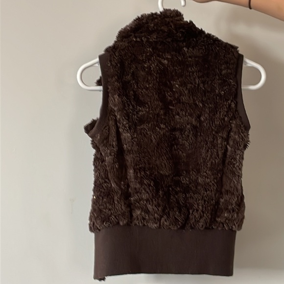 Faux fur vest - Picture 2 of 3